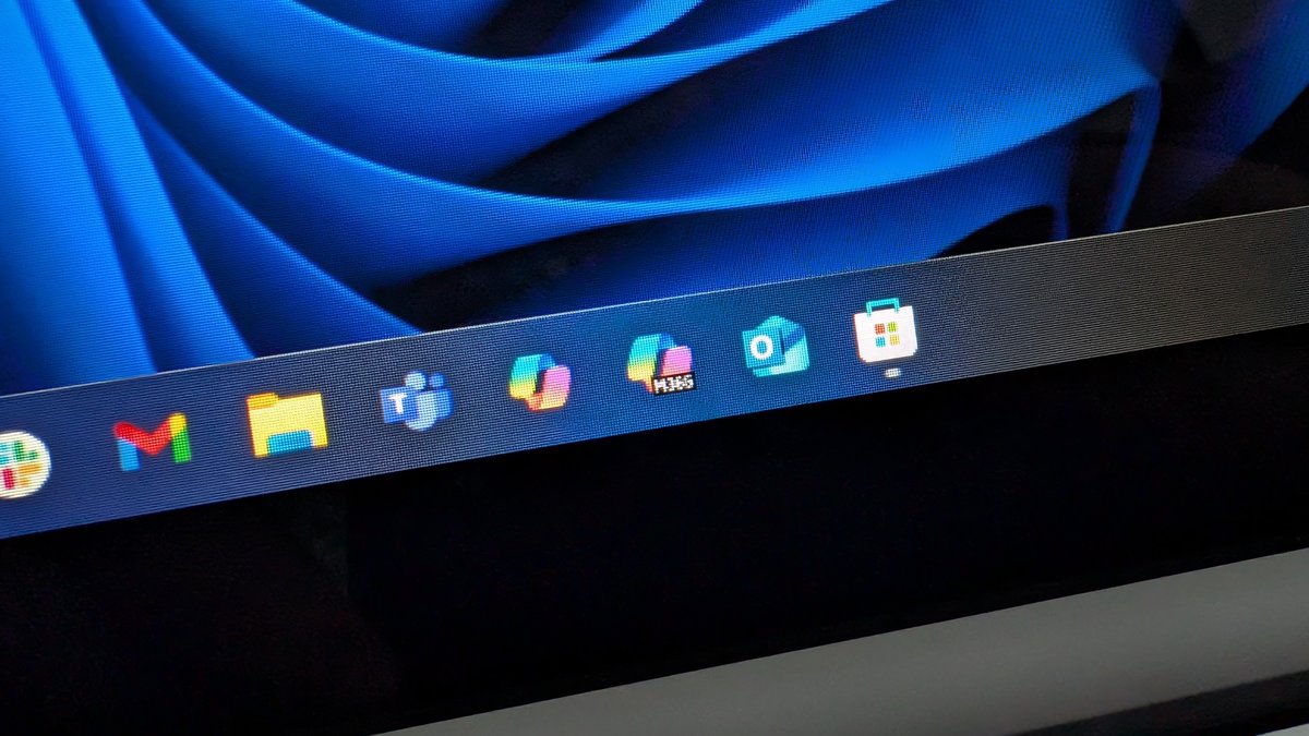 Zac Bowden tweet media