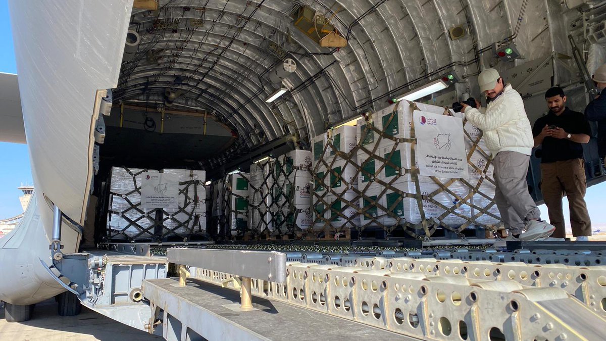 GulfTimes_QATAR's tweet photo. #Qatari_aid plane arrives in #Damascus with 28 tons of food supplies

 https://t.co/sFmZYZXM3S https://t.co/G7FVjoJwkm