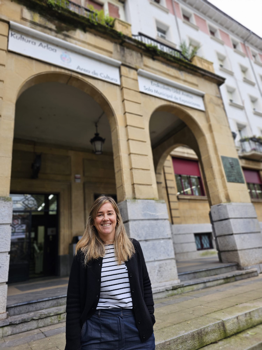 infobarakaldo's tweet photo. 📚Gaurtik aurrera, #Barakaldoko #udal liburutegien sareak liburutegien arteko mailegu zerbitzu berri bat jarriko du abian. Orain, liburuak, CDak eta DVDak liburutegi batetik bestera eramatea eska dezakezu, eroso jasotzeko.

📖Zerbitzu honek USOA tailerreko taldearen laguntza du, eta urte osoan zehar egongo da eskuragarri.

✅Mailegu berriak eskuragarri daude Euskadiko Irakurketa Publikoko Sareko liburutegi-txartela duten pertsona guztientzat.

📆Enkarguak asteazken eta ostiraletan egin ahal izango dira, 12:00etatik aurrera.