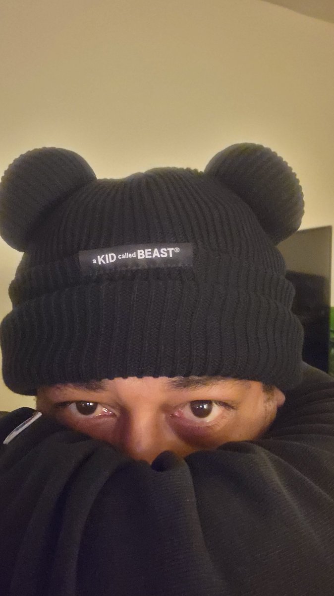 Sharmakunal572's tweet photo. #AKCB #SnowReady @akidcalledbeast #Merch
Born on the internet, Built for the world. https://t.co/PkHK5HW44v