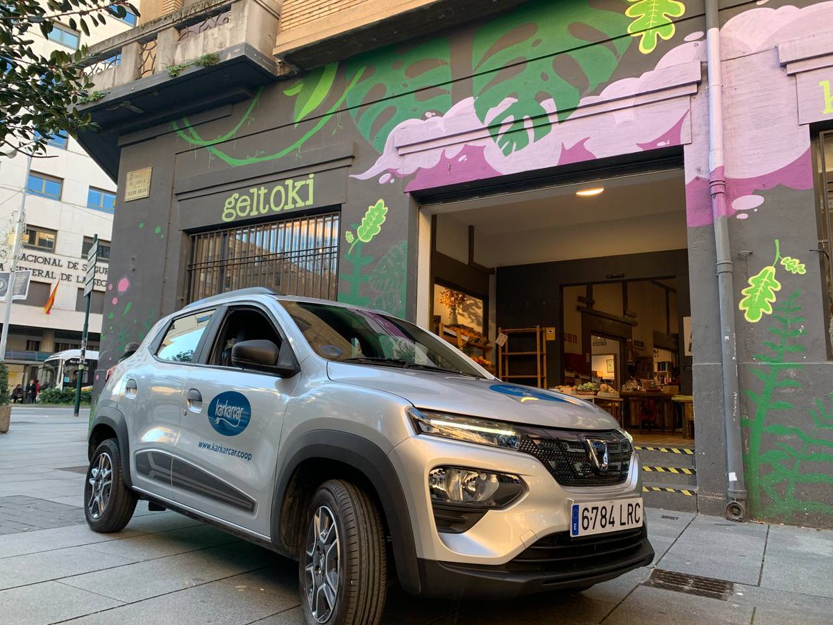 Urte berriak, kotxe berria ekarri digu. Partekatzeko izango dena, noski😎

#AutoPartekatua 
#BakarrikEz #LagunekinBai
#EnergiaKomunitateak #EBK
#Burujabetza
#Jasangarritasuna