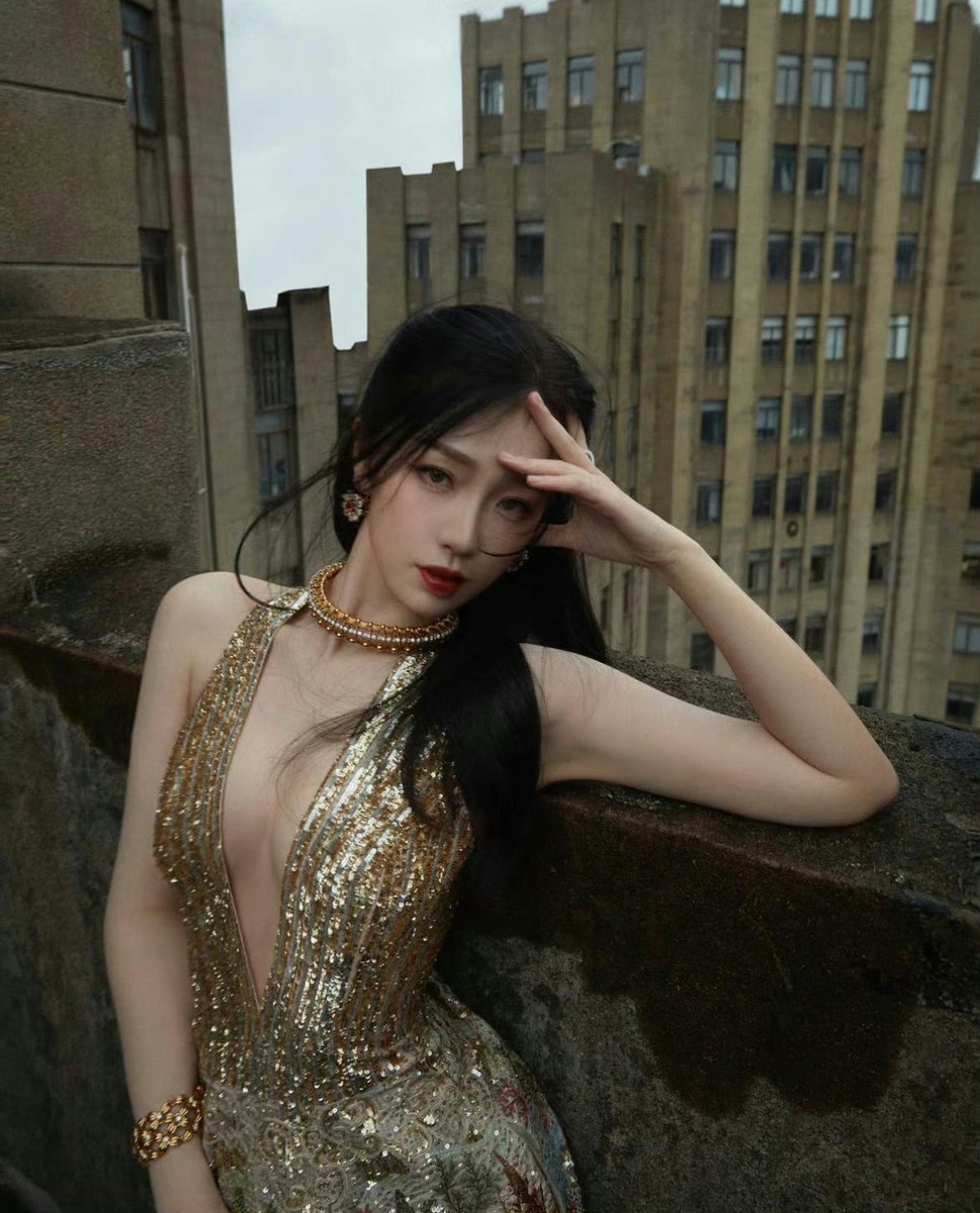 kdramas__'s tweet photo. YU SHUXIN IS SUCH A STUNNER https://t.co/jmDBcha5Hr