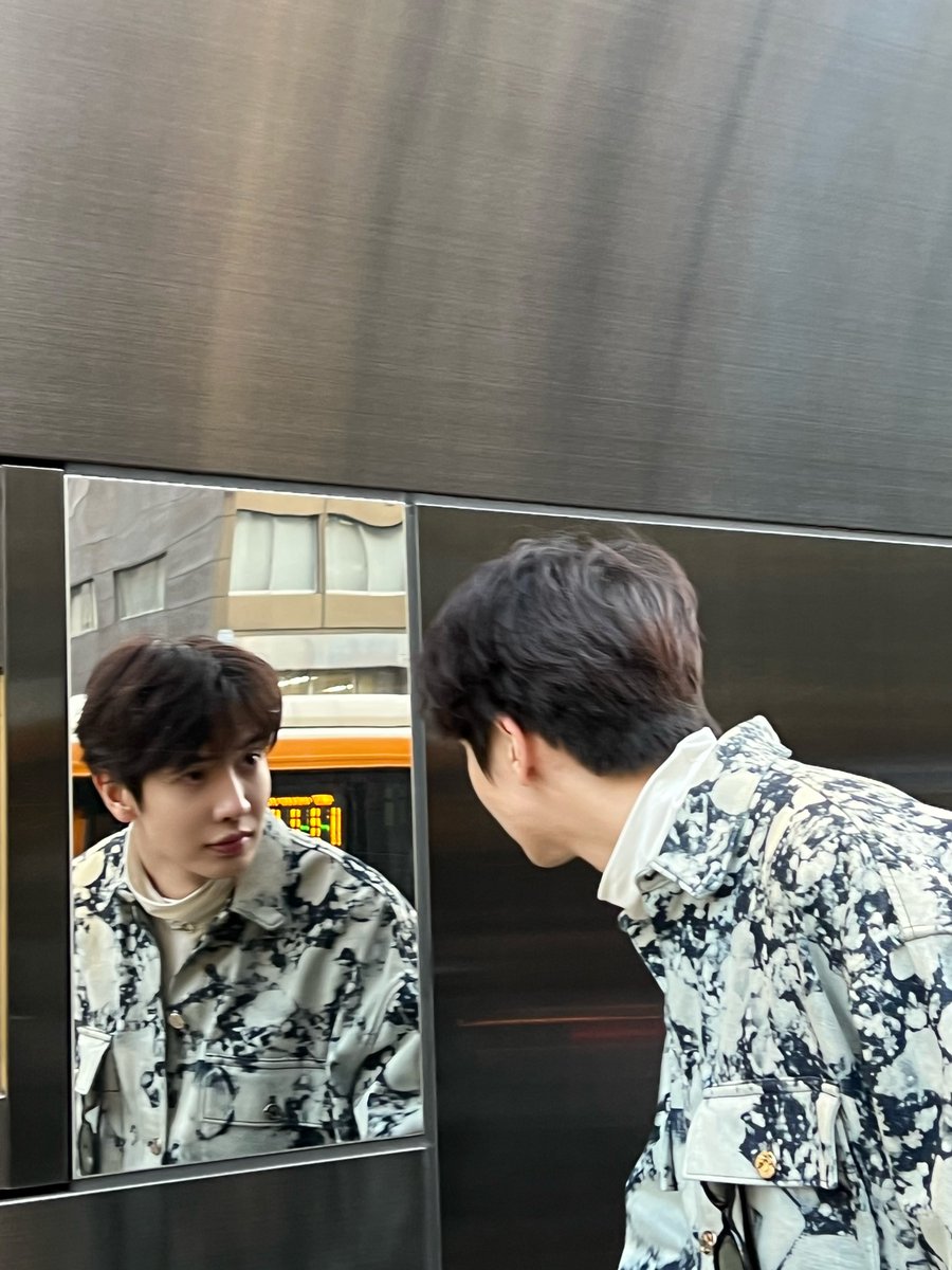 maxky_rp's tweet photo. Tokyo boy. #maxky_rp https://t.co/vVg8jyNxv2
