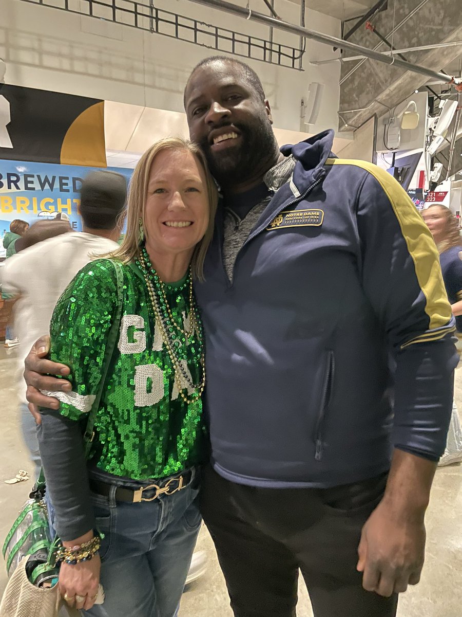 Lisa Kelly tweet media