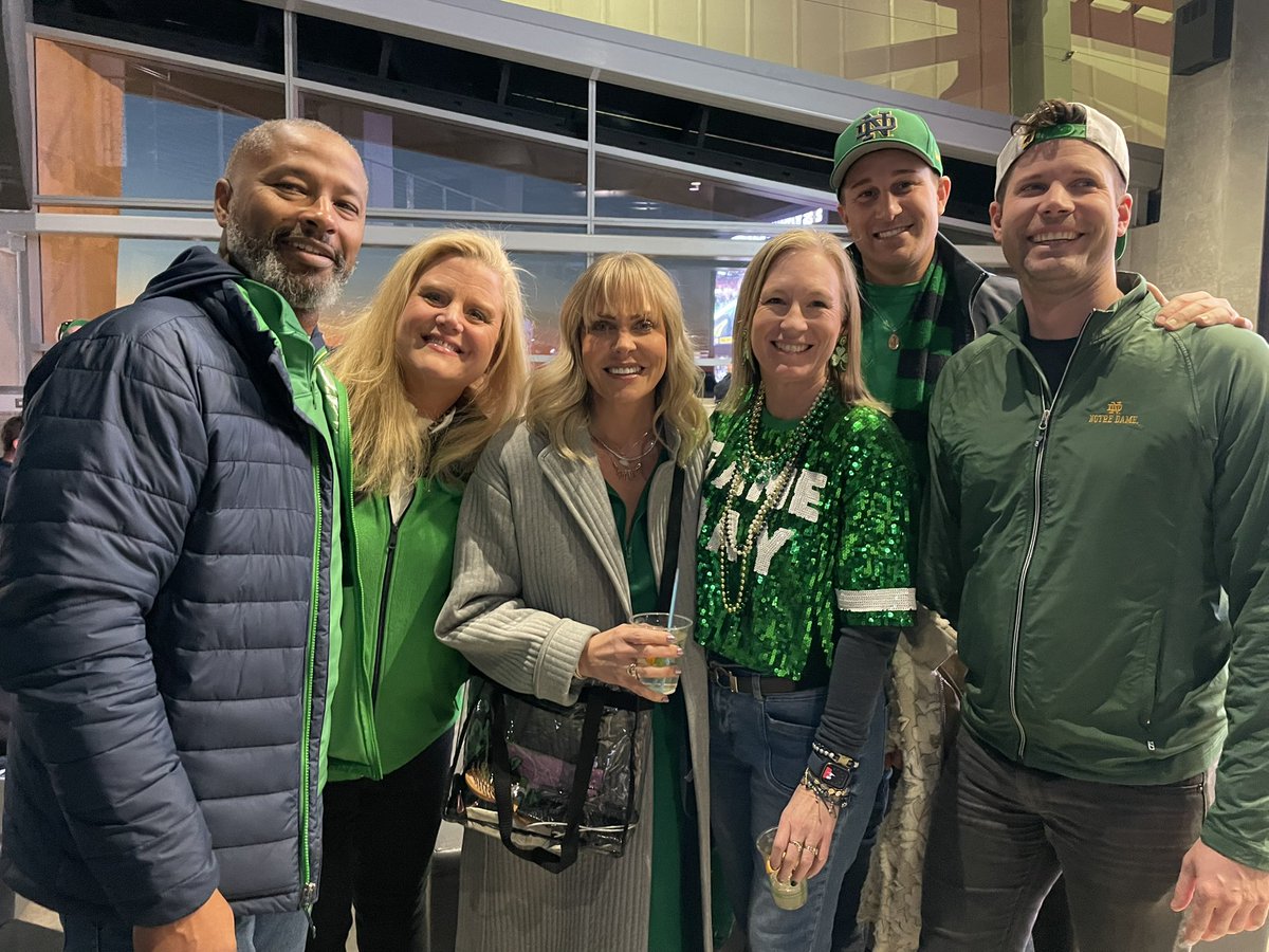 Lisa Kelly tweet media