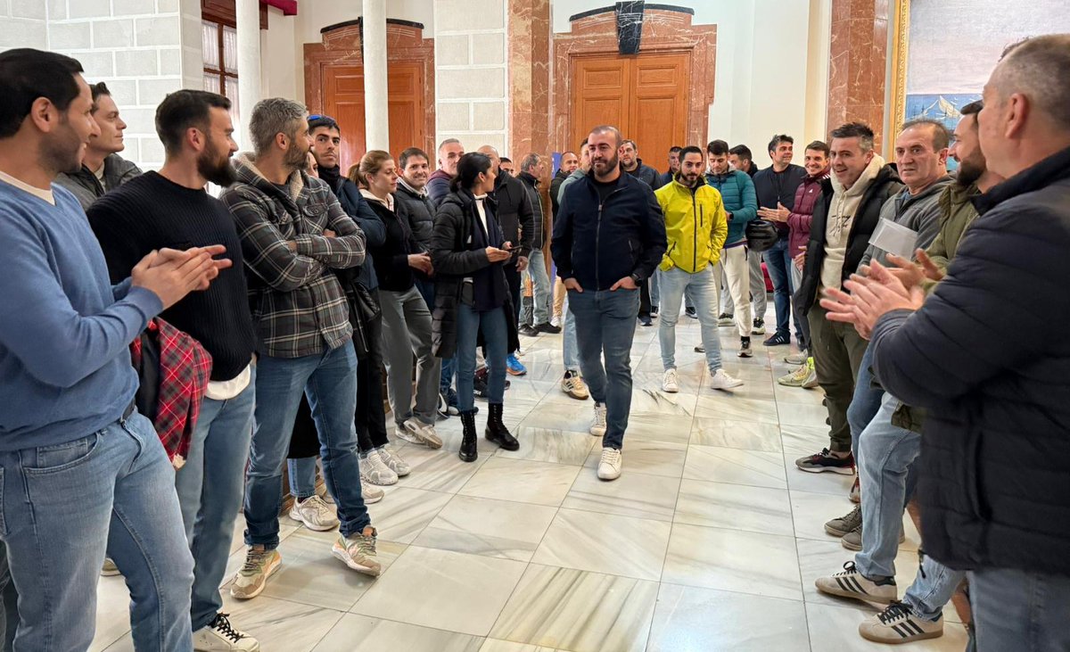 🔵 El <a href="/SPLMelilla/">SPLM (Sindicato de la Policía Local de Melilla)</a> no entiende por qué la Policía Local «tiene que esperar» al resto de funcionarios de la Ciudad Autónoma para que se le aplique el prometido aumento salarial copemelilla.com/actualidad/el-…