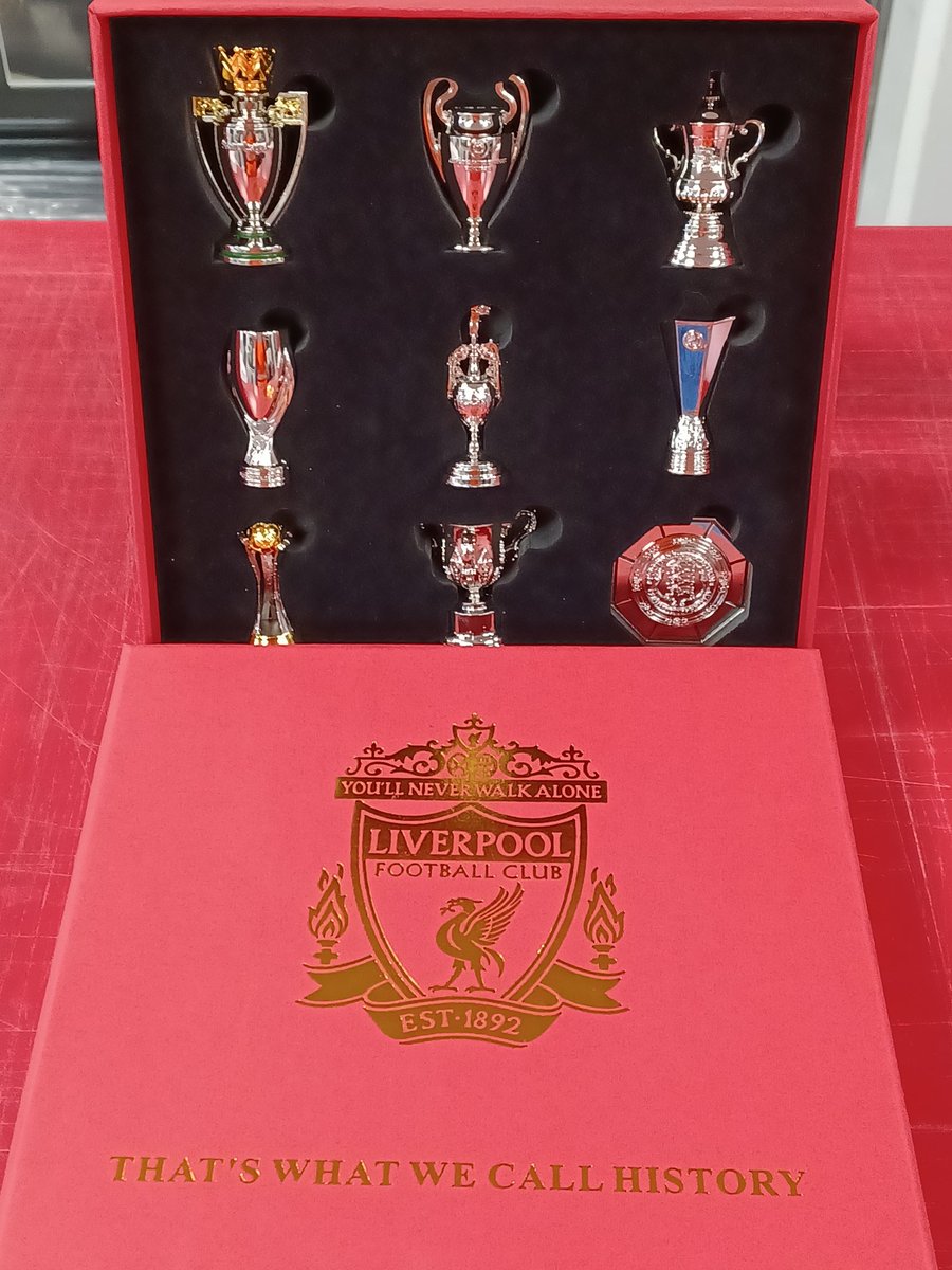 Liverpoolbadges's tweet photo. EVERYBODY....
Somebody is pretending to be me and sending DMs offering sets.
That person is a FRAUD and has no sets.
If somebody with very few followers messages you..don't answer or give MONEY.
Contact me direct.
Thanks https://t.co/SROOvWuE8k