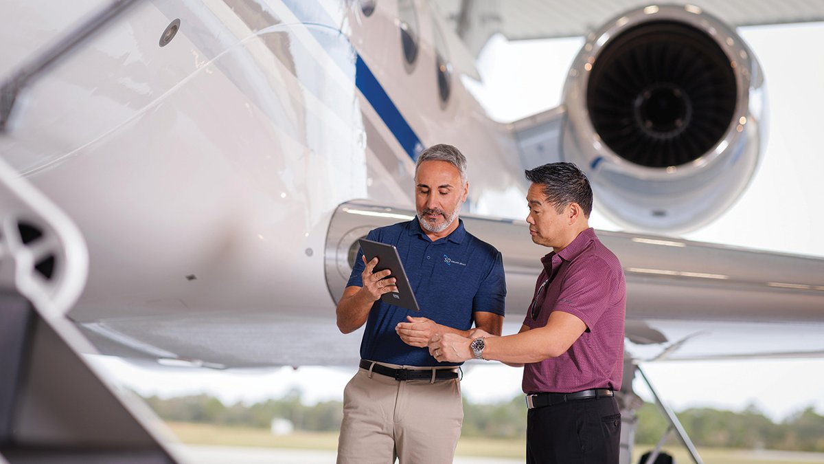 bizavltd's tweet photo. #ChrisMoore, formerly President of #SD & the new CEO of #GogoBusinessAviation & #SatcomDirect, on the merger.
https://t.co/M0ia7Ox6si
@GogoBizAv #GogoBizAv @satcomdirect #merger #GlobalBroadband #LEO #HDX #FDX #ESA #ATG #GEO #5G #KaBand #KuBand #PlaneSimple #AVANCE #BizAv #BAM https://t.co/OXTRl3clHG