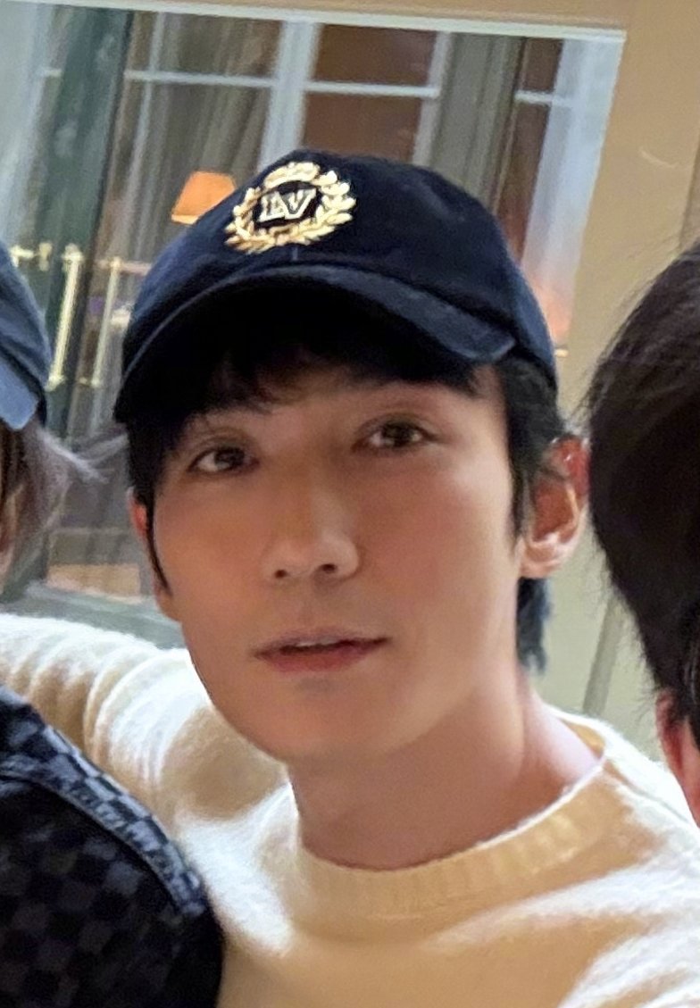candy20090909's tweet image. 朱一龍
一會兒見！✌🏻
#Vuittonfamily
#LVERS
#LV秋冬25男裝秀 2025.01.21