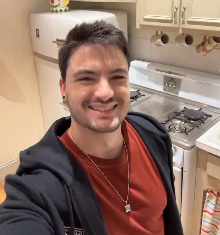faavlipe's tweet photo. E cá estou eu mais um ano comemorando o seu aniversário e a cada ano que passa você me enche mais de orgulho! 

Você me inspira a ser uma pessoa melhor, a ajudar o próximo sem esperar nada em troca, enfrentar os próprios medos e se arriscar, porque é errando que se aprende + https://t.co/9LNncreqvH