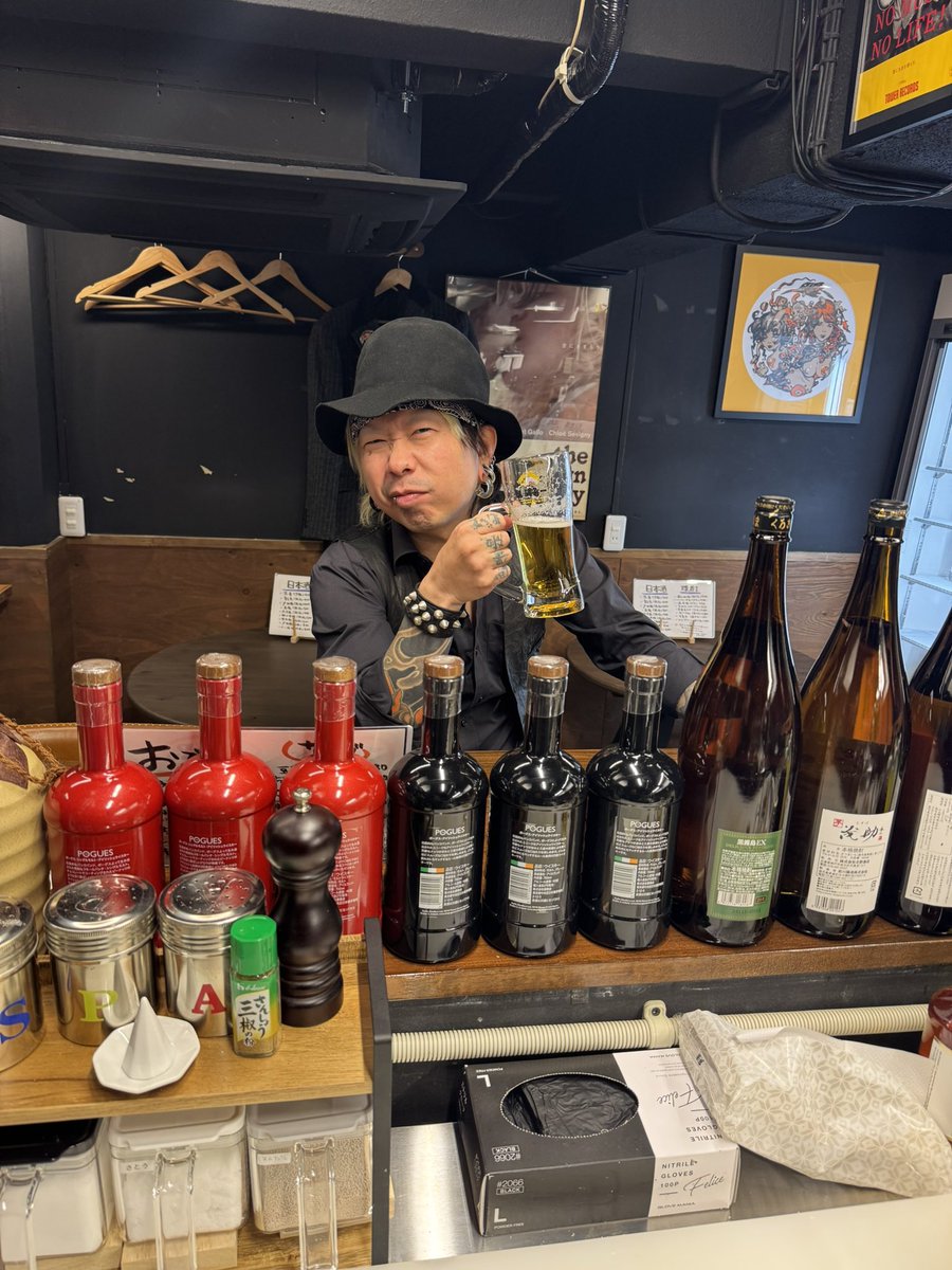 TheGrokes's tweet photo. がちょくん来てくれましたー https://t.co/WOUDjRBma7