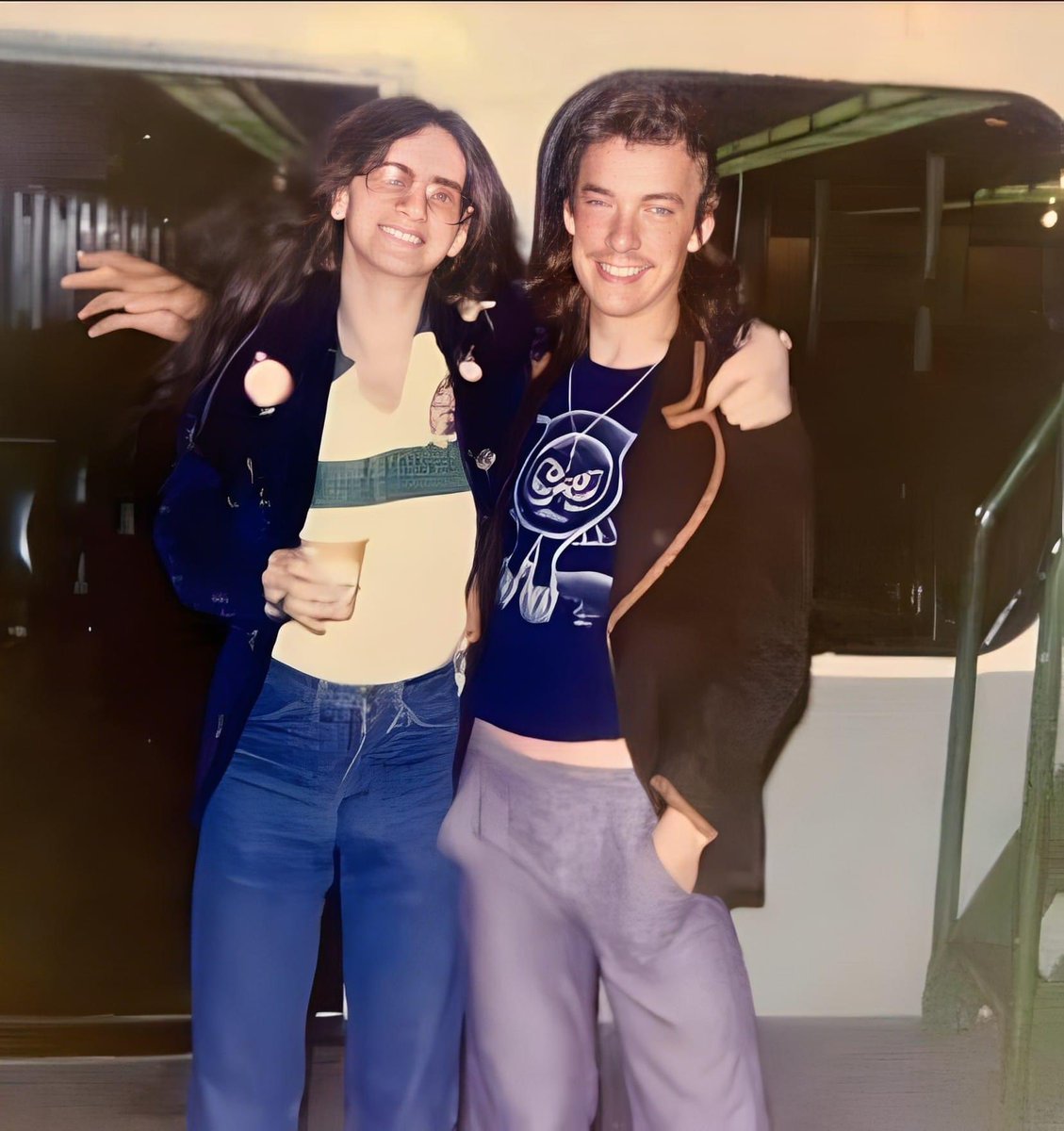 vivien2112's tweet image. Happy #NationalHugDay #RushFamily ♥️♥️♥️