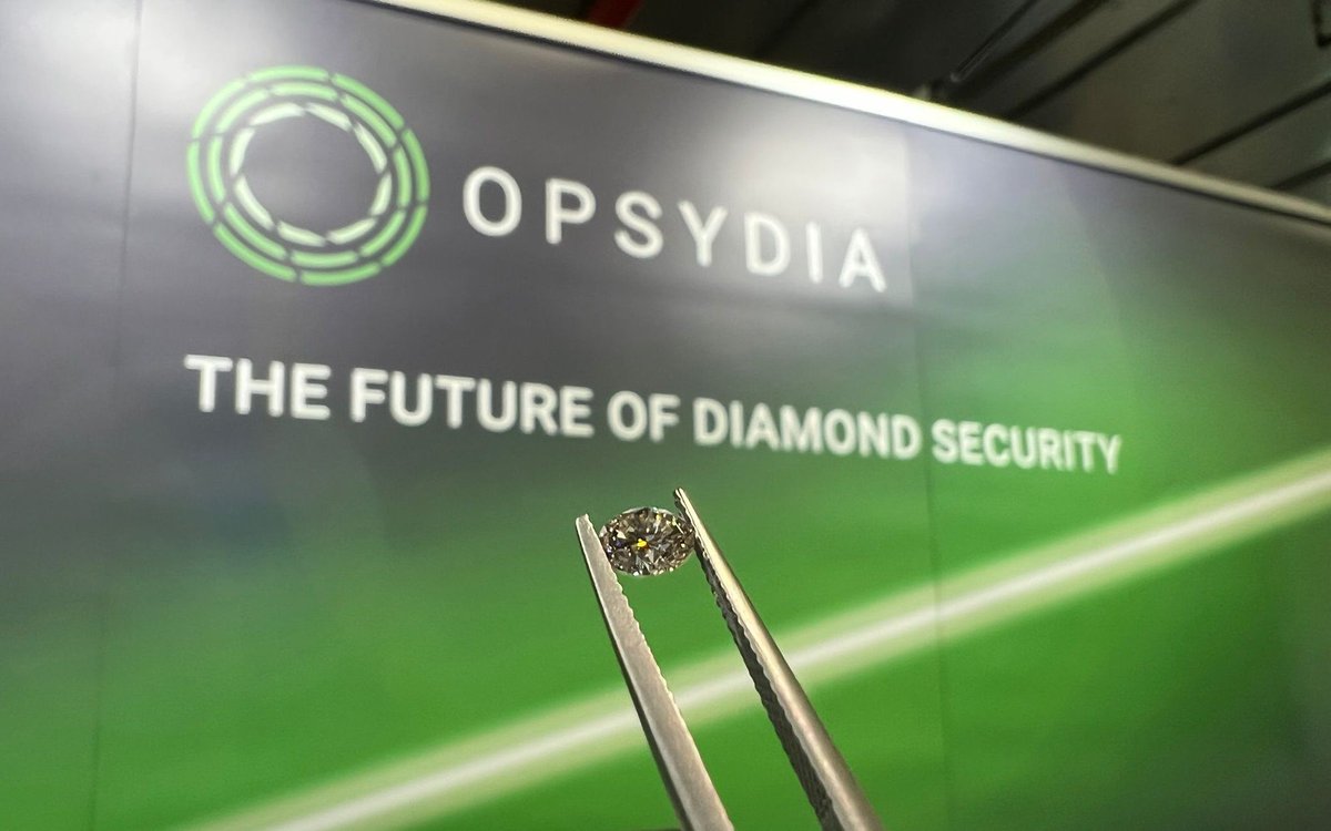 #Opsydia helps to protect brand identity and authenticity for #luxuryjewellery houses. Do you want to secure the identity of your finished pieces, protect against #counterfeiting and alleviate consumer security concerns?

Find out more here: buff.ly/3GLFxsI