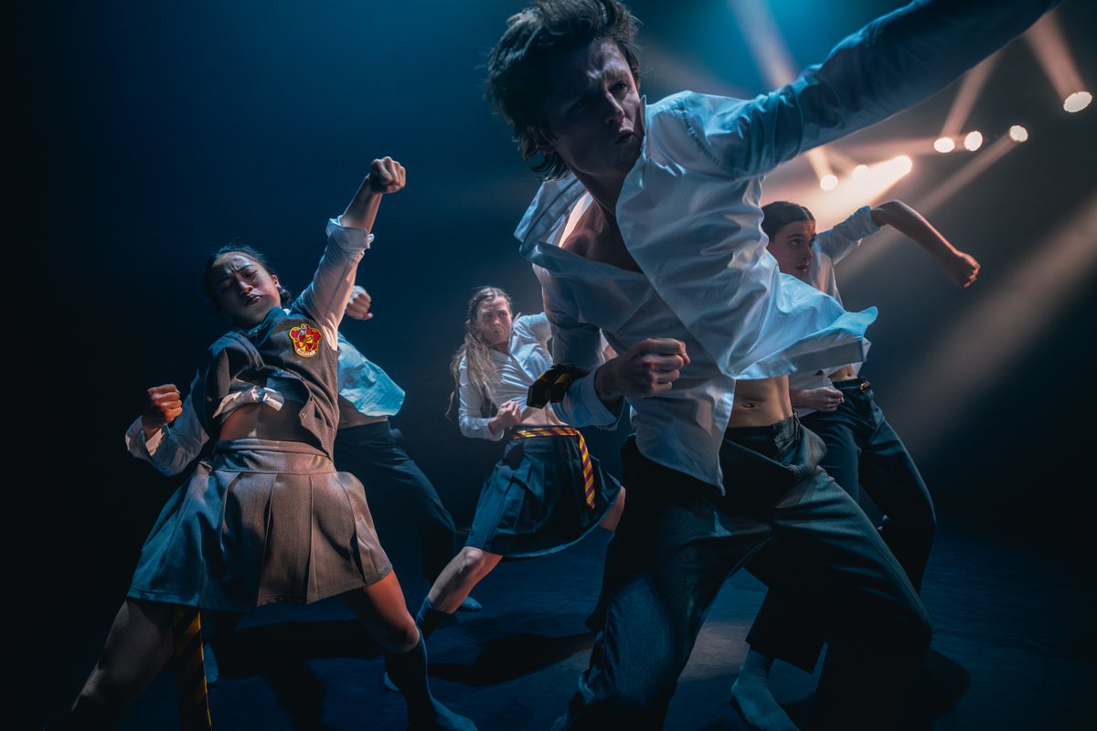 Calling all dancers aged 14-25! Join us for an exciting workshop led by Hofesh Shechter Company, where you’ll gain an insight into their work and connect with like-minded dancers in a creative, inspiring environment. Book now: bit.ly/3BYFko4