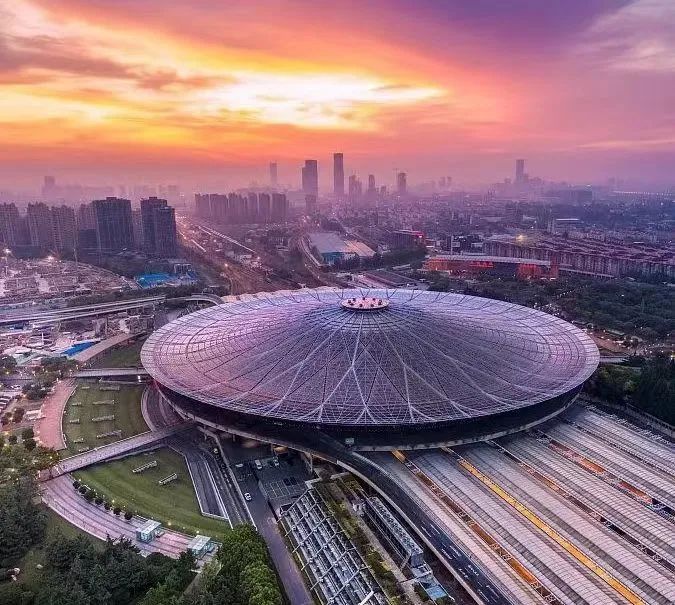 ChinaRailways's tweet image. The new station is unveiled!🎉The upgraded Shanghainan Railway Station is officially open! The new station boasts an additional 2,500 square meters, allowing it to accommodate up to 9,000 passengers. #ChinaRailway #RailwayTime