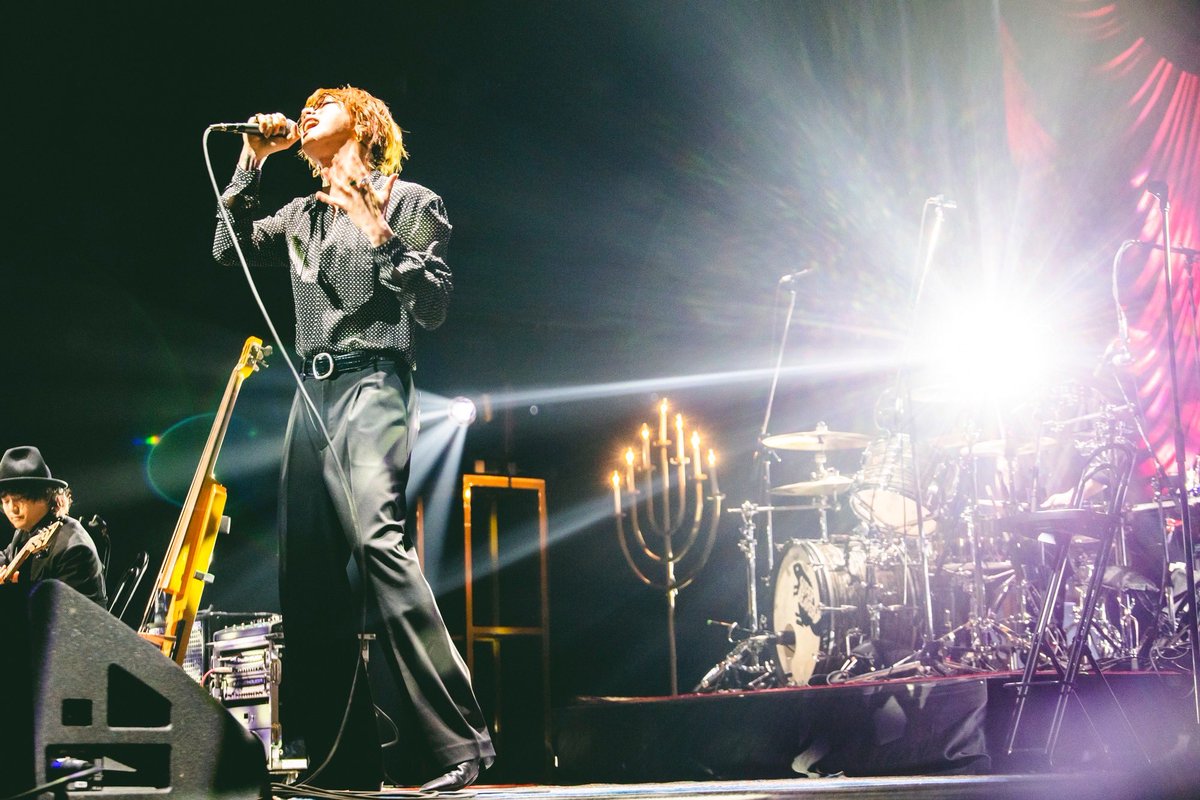 本日、兵庫県は神戸国際会館にオンステージ。 アコースティックツアー