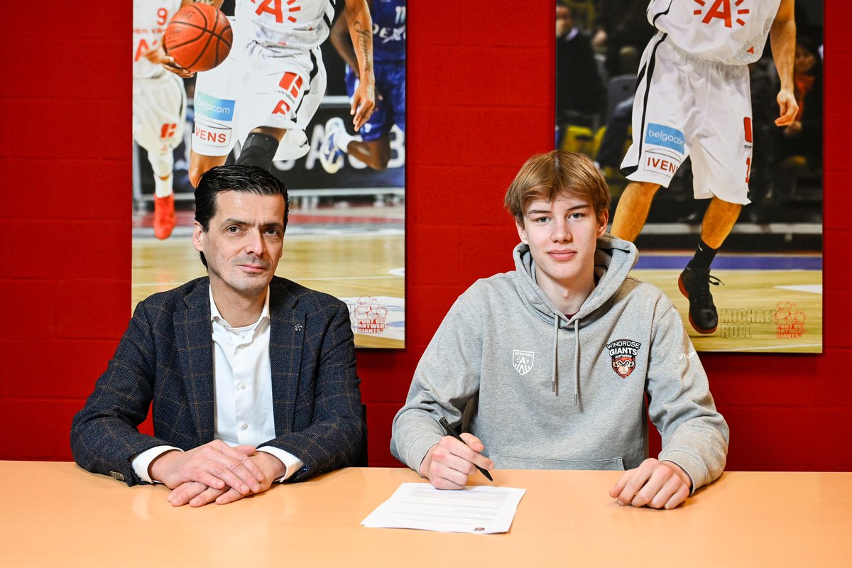 antwerpgiants's tweet photo. Geweldig nieuws bij Windrose Giants Antwerp. Belgisch toptalent en Young Lion Feie Tallir (19) tekende een contract voor de volgende vier seizoenen.
📸 @gmaxagency https://t.co/NlBBMK19Ct