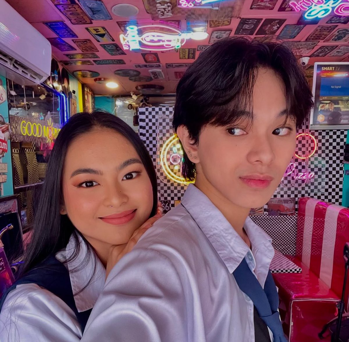 xu_yqi's tweet photo. Panalong panalo nanamn kami sa ayuda ng #RaThan #MicaLix !!!!!😩🔥
GANYAN GUSTO KO ISANG LAPAGANN!! HAKSHSJSBSKBDKDNDM KINIKILIG AKO https://t.co/EJ4CqCAv4R