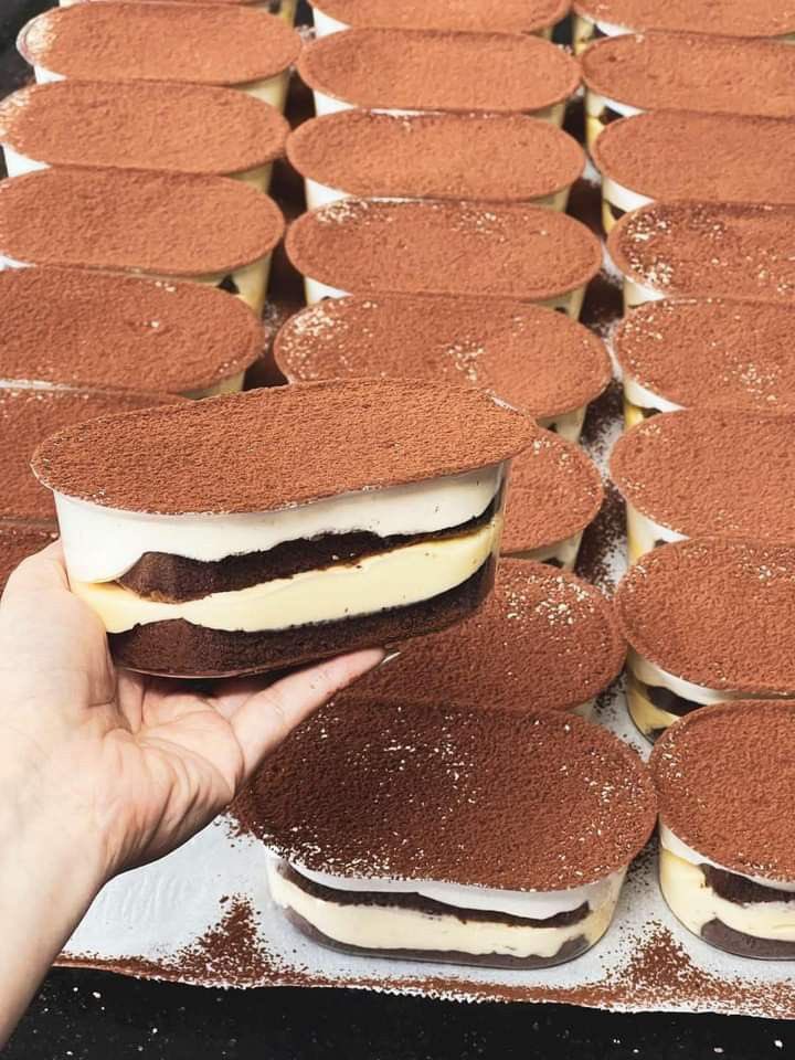 kuntumss's tweet photo. Hari jumaat (24/1) last i collect order Tiramisu. Limit 15pax je tau. Before i balik kl meh la rasa nanti kempunan 😆

📍 Seri Manjung https://t.co/IW70WMSPeW