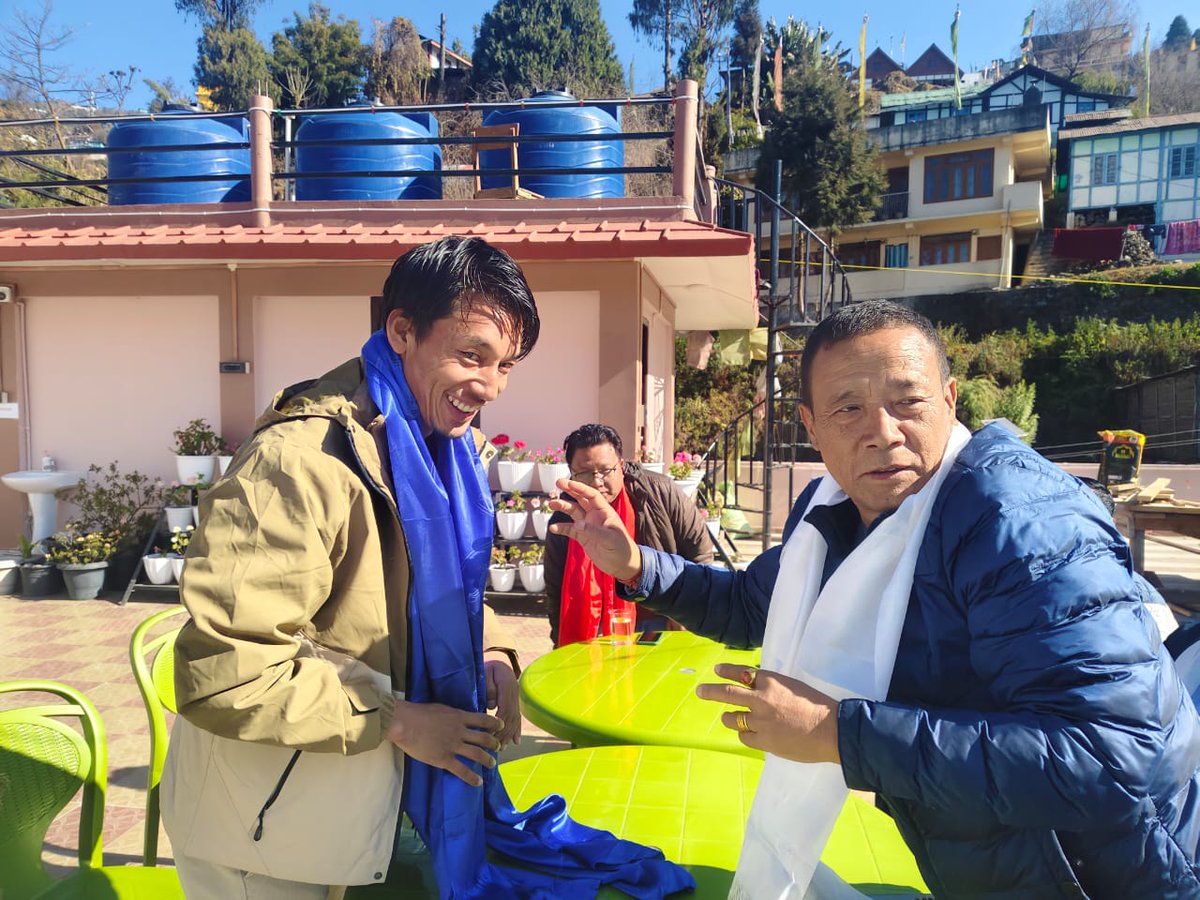 GCBomdila_1988's tweet photo. 10 points MoA with Greater Kameng badminton Association for construction of a two court badminton auditorium inside campus with target to catch young  students in the College. Thanks to HCM Pema Khandu sir for developing sports infrastructure at grass root. https://t.co/N0JU0dEirA
