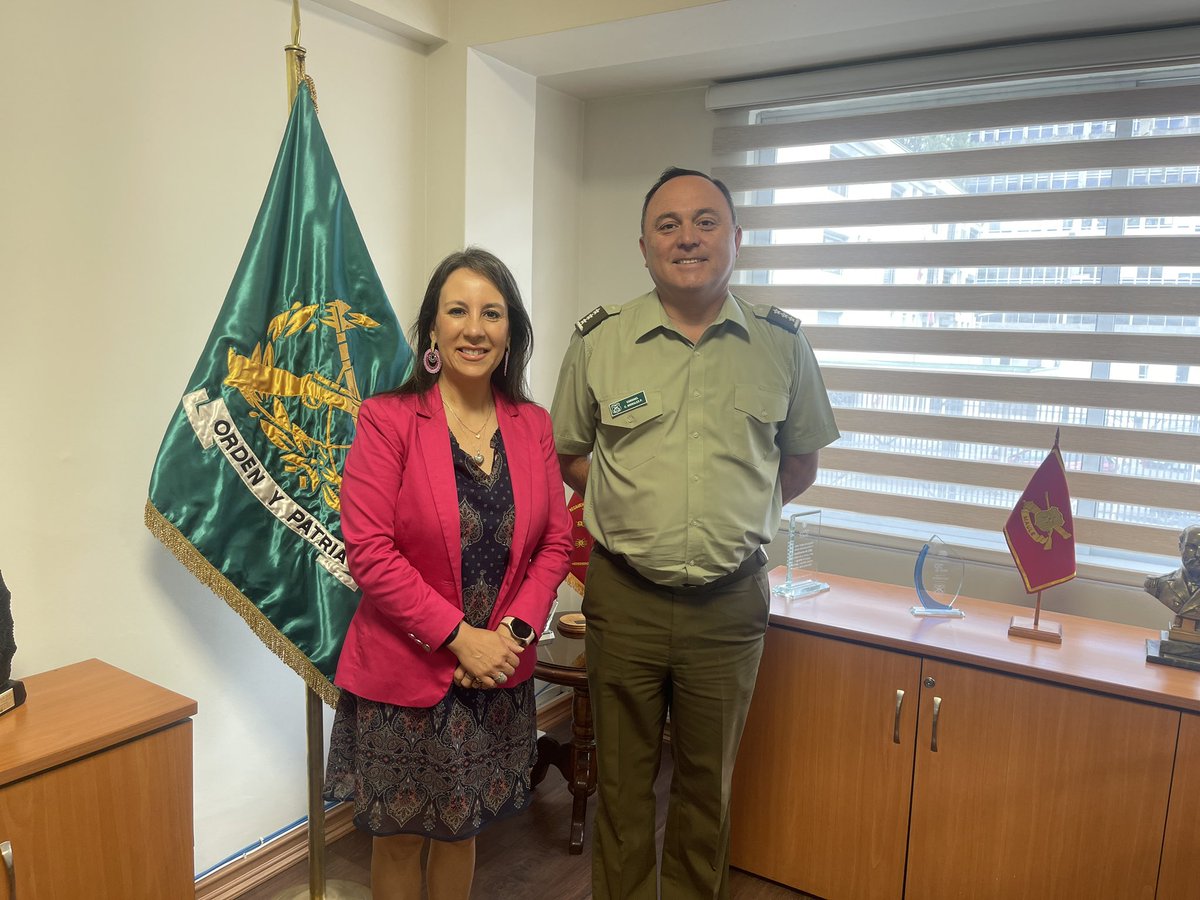 RegCivil_Biobio's tweet photo. Hoy nos reunimos con La Gral. Loreto Osses como Oficial General Concurrente y el Jefe de Zona (s) Crnel. Claudio Morales, para un saludo protocolar, abordar temas relacionadas con el resguardo de Oficinas y coordinar un trabajo conjunto en beneficio de los funcionarios y usuarios https://t.co/7OG23aXtM6