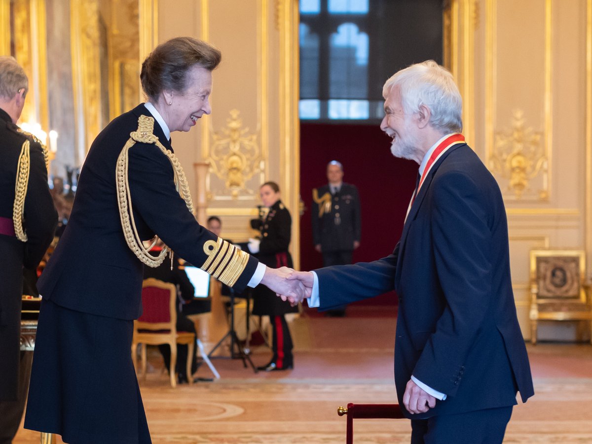 #IPCC Chair <a href="/JimSkeaIPCC/">Jim Skea</a> was knighted by The Princess Royal during an Investiture Ceremony at Windsor Castle last week.

King Charles III conferred the honour of Knighthood upon him in the King's Birthday Honours List 2024.

🔗 ipcc.ch/2024/06/15/kni…