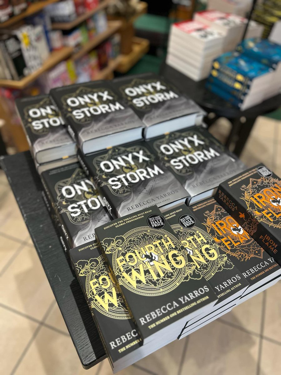 We are having an INCREDIBLE Onyx Storm release day!! 

We are now running LOW ON STOCK, if you have not already reserved a copy please do so as we could SELL OUT SOON!! 😱😳