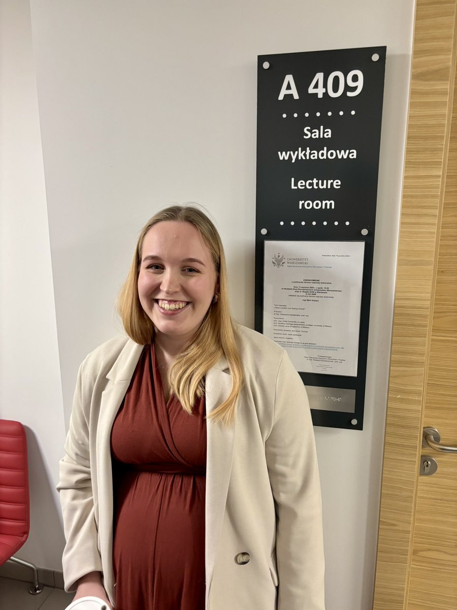 🎉 Big news: I defended my PhD on January 13th, 2025! 🎓 and it was such a happy day! 🥰😍

This milestone wouldn’t have been possible without my incredible supervisor, supportive family, and soon-to-arrive baby cheering me on.

Here’s to 2025 – the year of new beginnings! 🌟