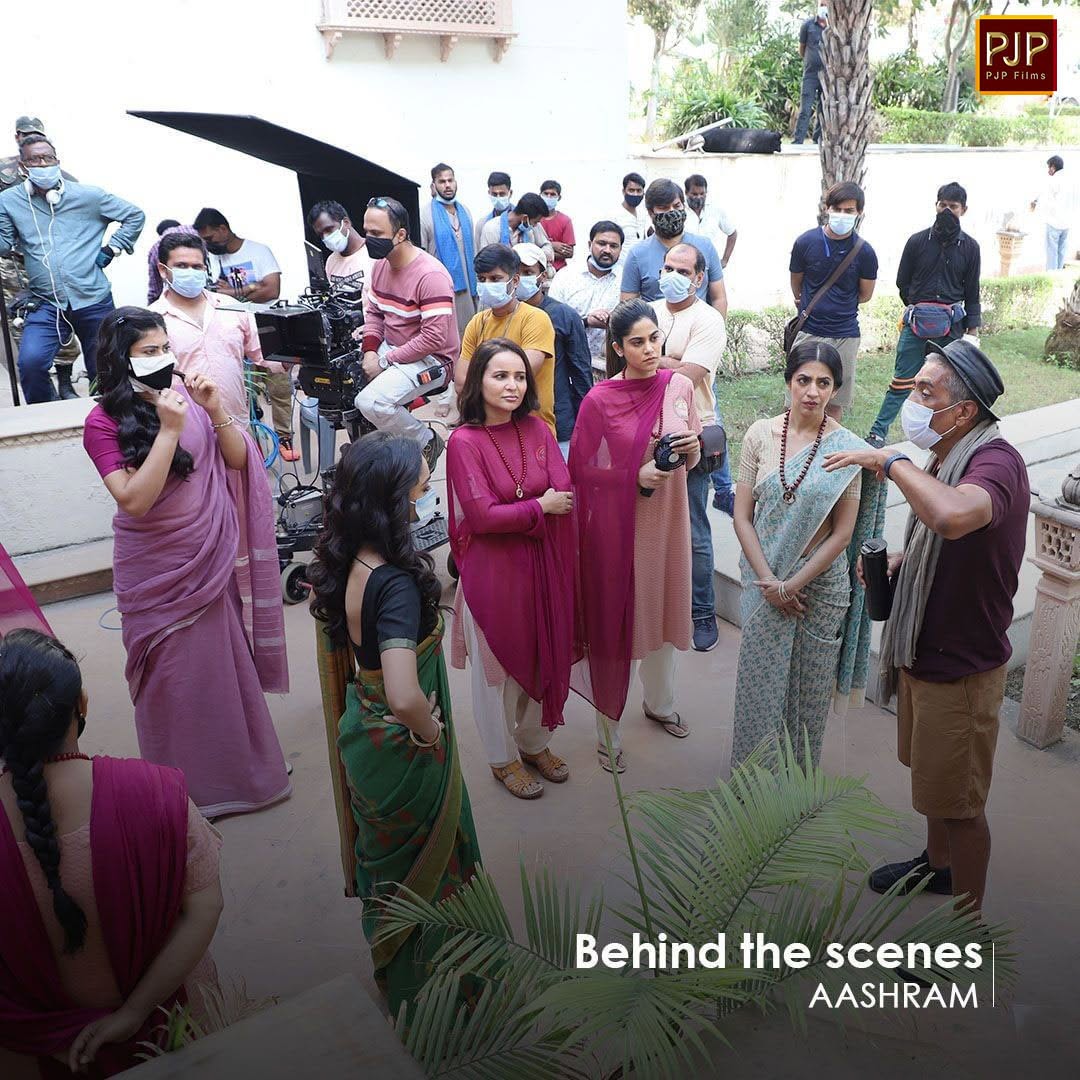 PJP_Online's tweet photo. Let's explore the unseen side of AASHRAM 🎬✨

#aashram #behindthescenes #bts #ott #prakashjha
#webseries #series #aashramwebseries #aashramchapter2 
#aashram3 #aashramseries #prakashjhaproductions https://t.co/2cEUuQnFiF