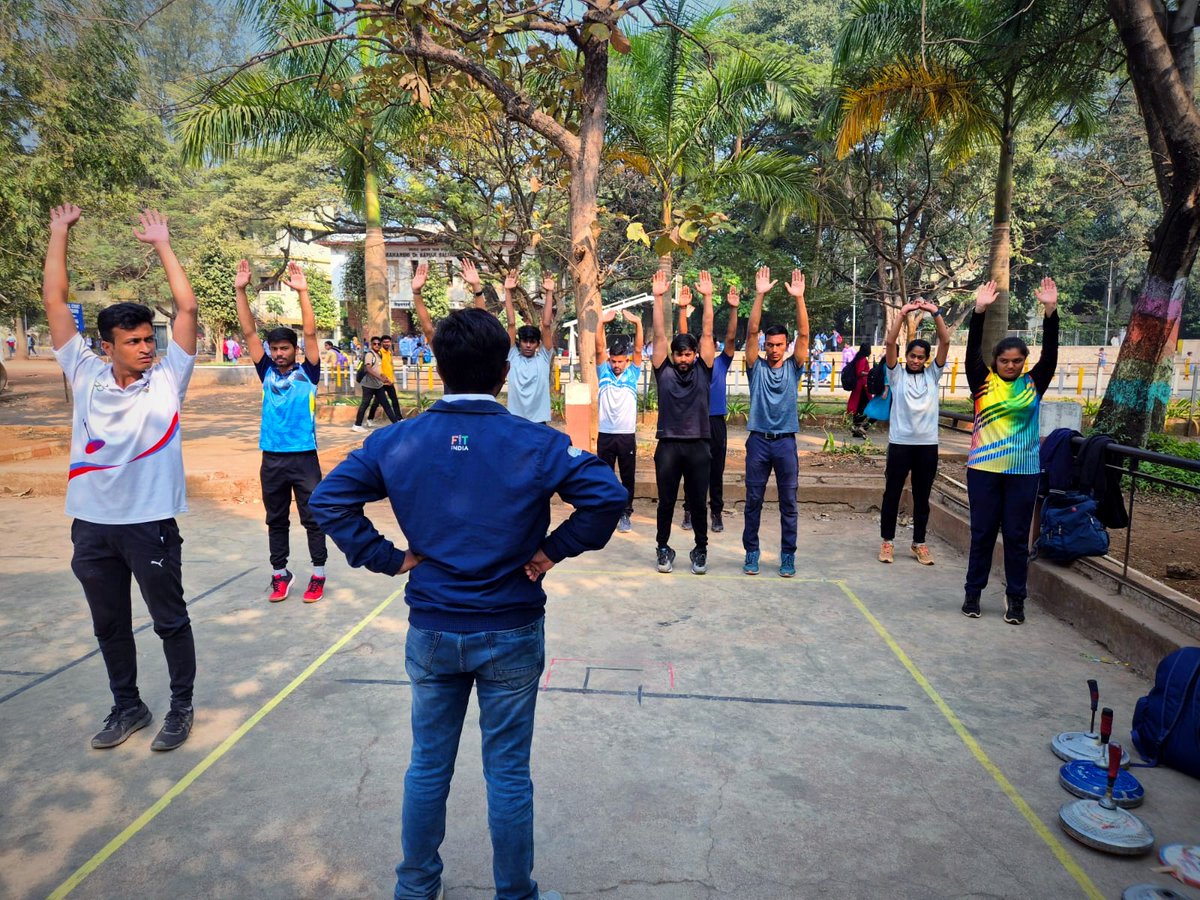 IcestockM's tweet photo. Every Champion Starts with a Warm-Up! 🔥

Before the real game begins, the grind starts with *dedicated warm-up sessions* under the coach’s guidance! 💪🏔️   
Strength, focus, and determination – the key to victory! 🚀❄️  
.
.
.
.
.
#TrainLikeAChampion #IceStockSport #GameOn #Team https://t.co/39v9zhlPoW