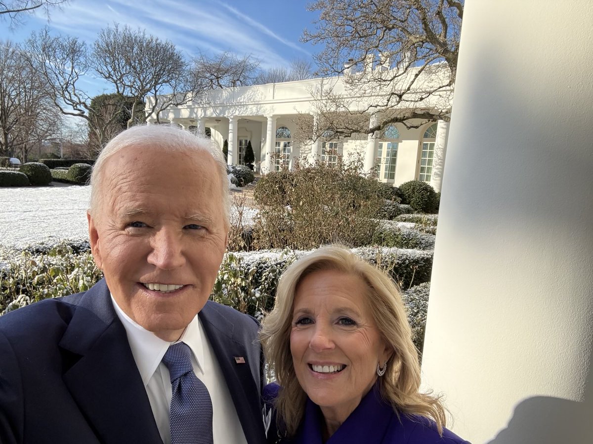 voxtrending's tweet photo. "🚨 BREAKING:
Donald J. Trump’s first move as president is to REVOKE 78 executive orders, actions, and memoranda from the Biden administration.
A bold step to reset the course and undo Biden-era policies."
#Biden #BidenPardons #BidenCrimeFamilly #BidenOut #BidenAdministration #BidenLegacy #BidenPardonList #BidenHarris2024 #DonaldTrump #DonaldTrump2025 #DonaldJTrump #DonaldTrumpOathCeremony