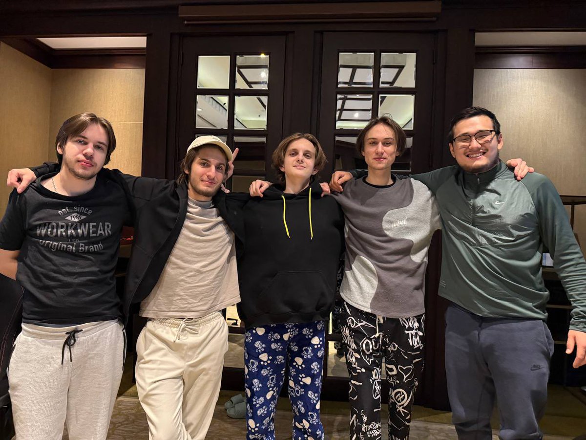 #navijunior
 💛🖤