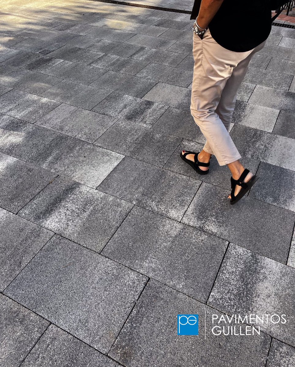 PavGuillen's tweet photo. Pavimento Drenante Pavestonsil AQUA con capacidad fotocatalitica CLEANNOX descontaminante para la plaza Joan XXIII de La Vilavella - Castellon. Proyecto @mirallesaguilar_arquitectura 

#pavestonsil #lavilavella #pavimentodrenante #PavestonsilAQUA #cleannox https://t.co/gmLjINpuVq