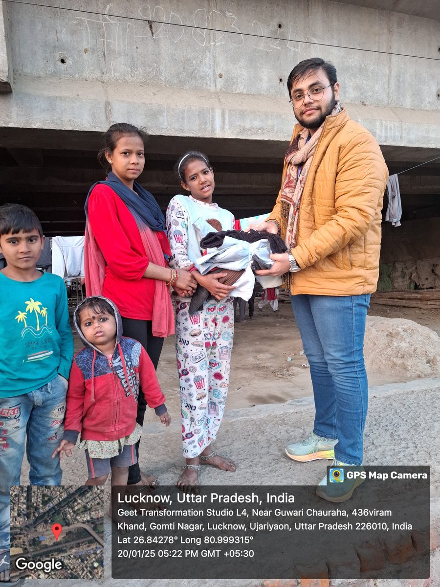 iilmahllko's tweet image. IILM Academy of Higher Learning Lucknow helped those in need to stay cozy this winter with our Ehsaas Campaign -A CSR Initiative.
Our team at IILMLucknow came together and donated #winterclothes to the people who are in need.  
#Ehsaas #donation #csr #ClothesDonationDrive