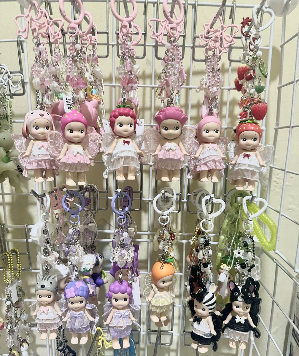 𖦹 full catalogue
——ayo kepo market ૮꒰⸝⸝>  ̫ <⸝⸝꒱ა

📍Galaxy Mall 2 Surabaya 6th Floor
23-26 January 2025 (booth K21)

can be bought online too <3 (but some of them are exclusively for offline purchases)

dm to purchase and feel free to ask❤️