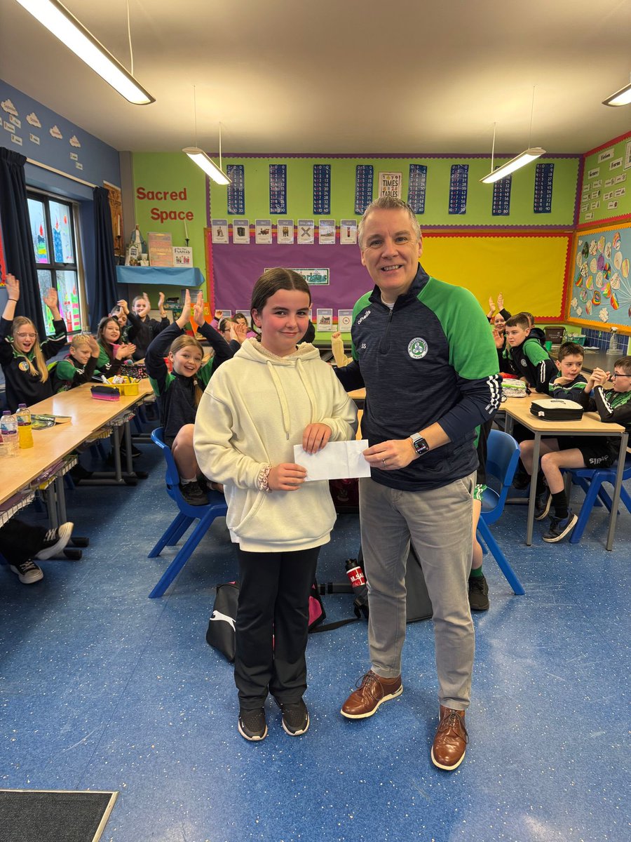 spxbstudies's tweet photo. Well done to Riah Rocks P7 in @stpatricksloup who won the Bob and Berts voucher from Open Day 🥳
Enjoy your treat ☕️ @spxcollege @spxks3 @PrincipalPiusX https://t.co/ONXuH8jASD