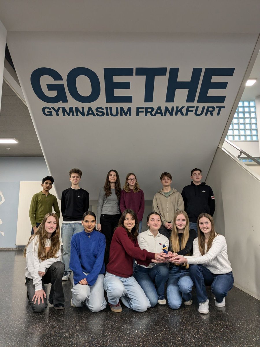 angloeuropean73's tweet image. Our Year 10 students arrived in Frankfurt on Sunday evening to a warm welcome from old friends at the airport.😀

Students will spend the next 8 weeks living and learning in Germany. 

Can you spot our little stowaway?!

#NCLE #LanguageHubs 

@GI_London1 @IOE_London @ncle_ioe