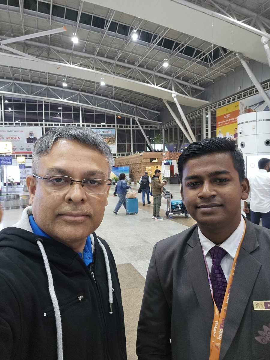 Sourav Bhattacharjee (@souravb05607290) on Twitter photo Experoenced good baggage support at Bhubaneswar airport. Got good support from Abinash <a href="/AirIndiaX/">Air India Express</a> <a href="/aaibpiairport/">B.P.I Airport, Bhubaneswar</a> Experoenced good baggage support at Bhubaneswar airport. Got good support from Abinash <a href="/AirIndiaX/">Air India Express</a> <a href="/aaibpiairport/">B.P.I Airport, Bhubaneswar</a>