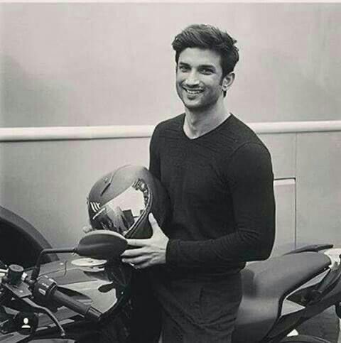 HashiTammy's tweet photo. Seeing this smile, it’s still hard to believe he is no longer with us. 💔

#SushantSinghRajput 🎂
Sushant Day https://t.co/008vlqJjEd