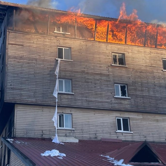 63urfalideniz's tweet photo. Yangın faciasında tüm kusur konaklayanlara fatura edilecek gibi #Bolu https://t.co/bGm78onS44
