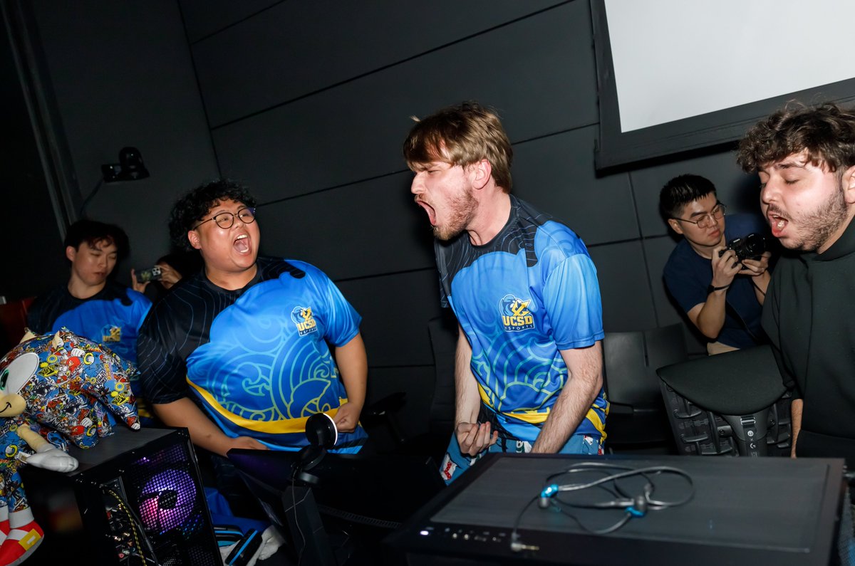 qypress's tweet photo. 3 years was enough to see us lift a @UCEInitiative trophy 😤

full coverage from day 2 — feel free to use with credit!
 • https://t.co/0kbmsKn9Dq https://t.co/uCsKKrFgjG