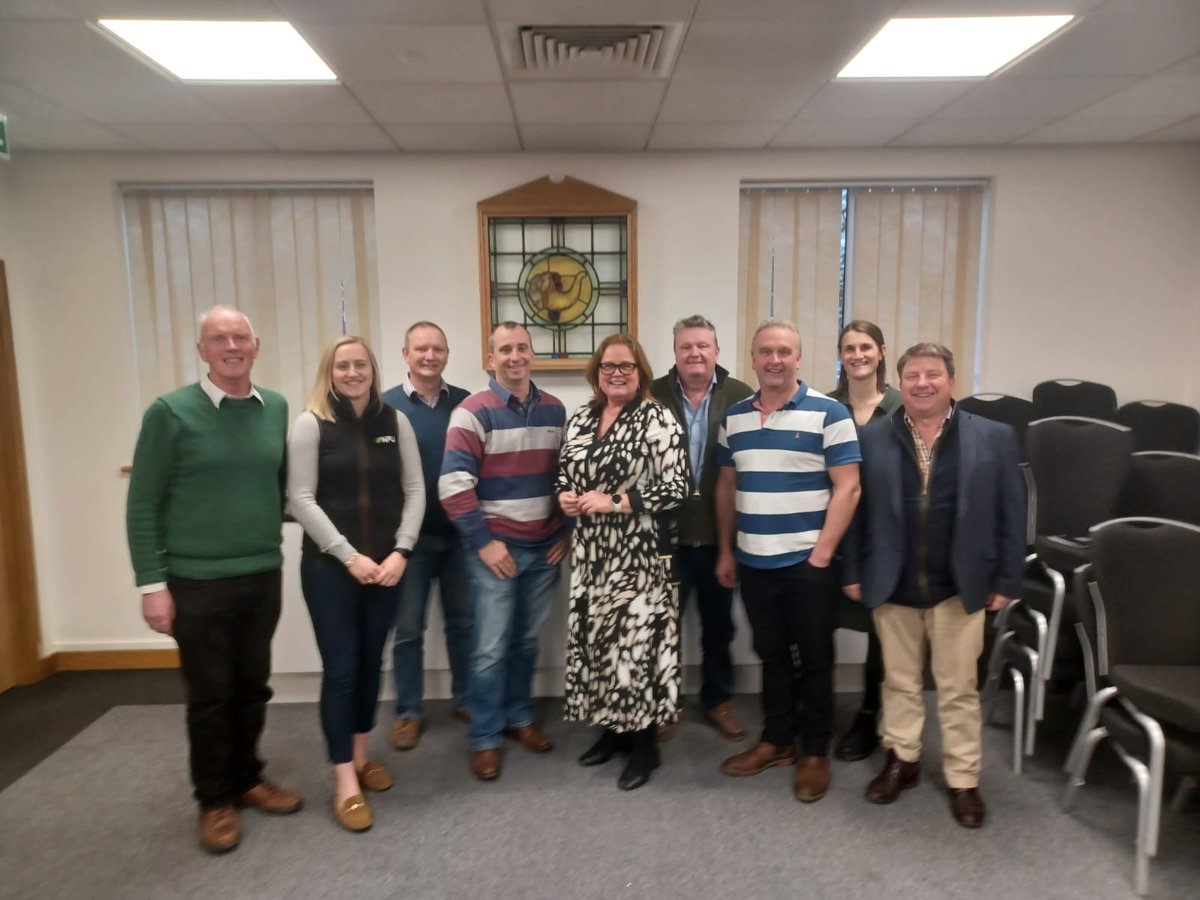 Huge thanks to Rachel Hallos NFU Vice President for joining us at the Taunton Hub for the Somerset County Team Day. It was a great opportunity for the management team to ask questions surrounding Family Farm tax, water, livestock and much more 💧 🐄 🐮