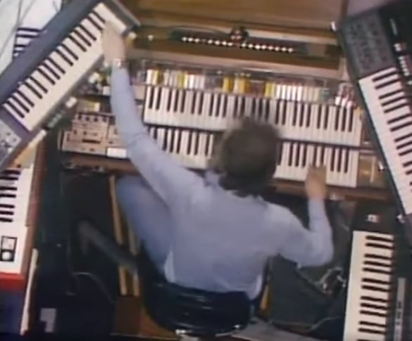 The great Garth Hudson in his fortress of keys. Now I guess it's the *late* great. That hurts. That really hurts. But the operative word is still GREAT. And that's never gonna change. Rest in peace, Garth. There'll never be another.