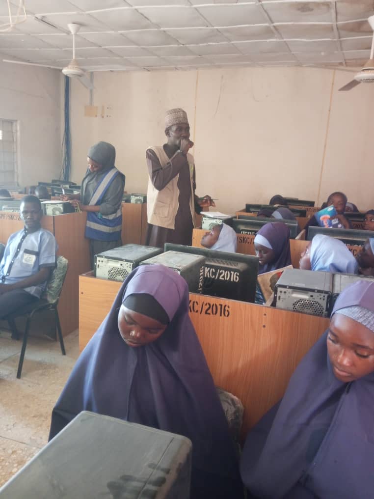 BelaCode12's tweet photo. Day 2 of our 3-month self-funded digital education program for JSS 3 students at Ali Marami JSS, Damaturu, continues! We're equipping young minds with essential digital skills to bridge the digital divide in Yobe State. 🌍💻 #DigitalEducation #YouthEmpowerment #BelaCODE #ElonMusk https://t.co/zyD5tKDHaZ