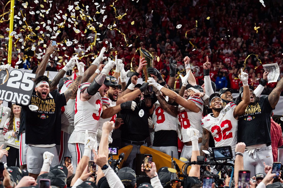 CFBONFOX's tweet image. Ohio State will never forget last night 🏆✨👏