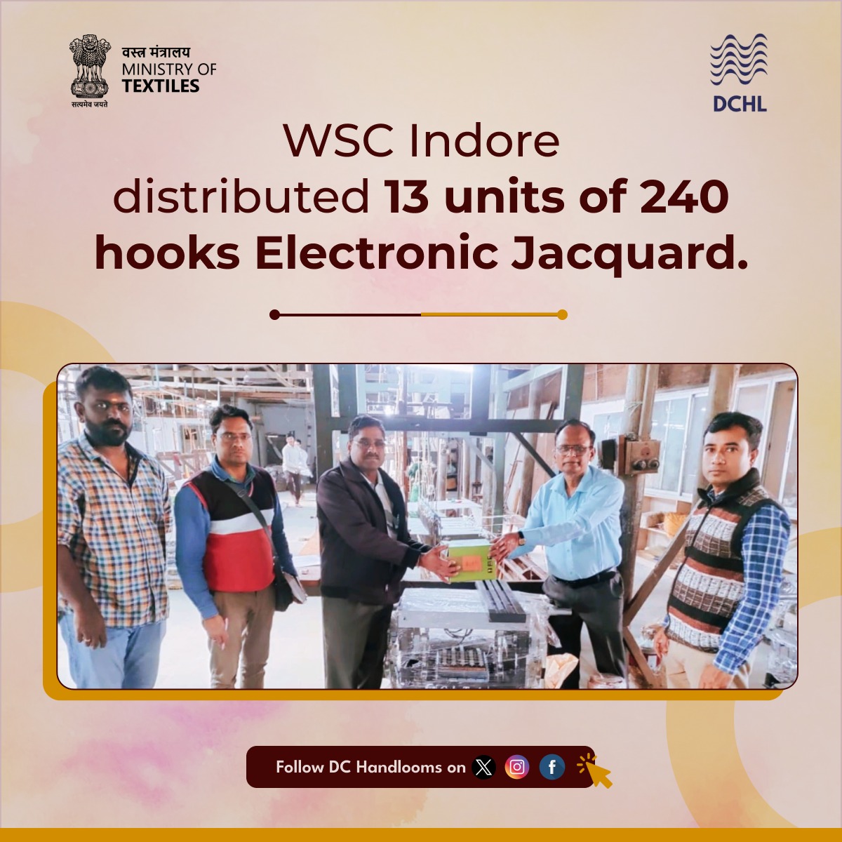 dchandlooms01's tweet photo. WSC Indore has distributed 13 no.of 240 hooks Electronic Jacquard at Maheshwar under Maheshwar OTAC in presence of State Handloom, HSVN and NHDC . 
#dchandlooms #ministryoftextiles #wscindore #electronicjaquard #weaver #weaverofIndia #textilecommunity #textileindustry https://t.co/9l35yOWj2m