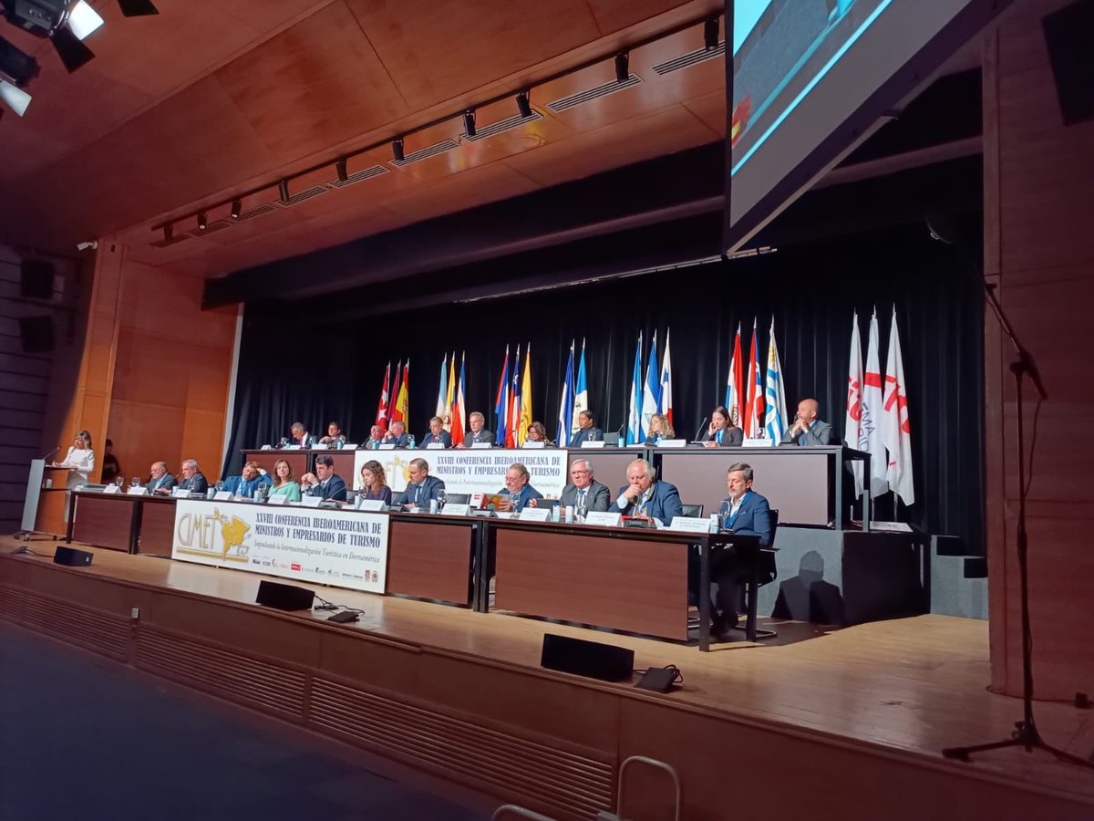 minturuy's tweet photo. El Ministro @DrESanguinetti participa de la 28ª Conferencia Iberoamericana de Ministros y Empresarios de Turismo (#CIMET) que se celebra en @IFEMA, como antesala a #Fitur2025, que tendrá lugar del 22 al 26 de enero. https://t.co/NQqEmiNbYk