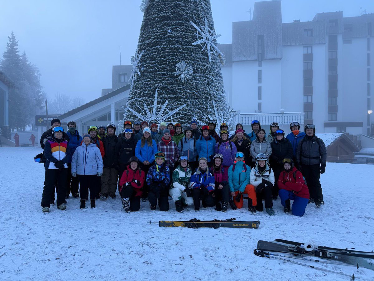 Britannia Royal Naval College (@dartmouthbrnc) on Twitter photo 4️⃣1️⃣ University Royal Navy Undergraduates…🧍🏼🧍♀️🧍🏻♂️
…Racing ⛷️ to some winning results on the slopes…🥇🥈🥉
@ the RN Snowsports Festival 2025 ❄️🎿🏂🏔️🚠
#AdventureAwaits #Teamwork
<a href="/RNJobsUK/">Royal Navy Jobs</a>
<a href="/CaptAndyBray/">Andrew Bray</a> 4️⃣1️⃣ University Royal Navy Undergraduates…🧍🏼🧍♀️🧍🏻♂️
…Racing ⛷️ to some winning results on the slopes…🥇🥈🥉
@ the RN Snowsports Festival 2025 ❄️🎿🏂🏔️🚠
#AdventureAwaits #Teamwork
<a href="/RNJobsUK/">Royal Navy Jobs</a>
<a href="/CaptAndyBray/">Andrew Bray</a>