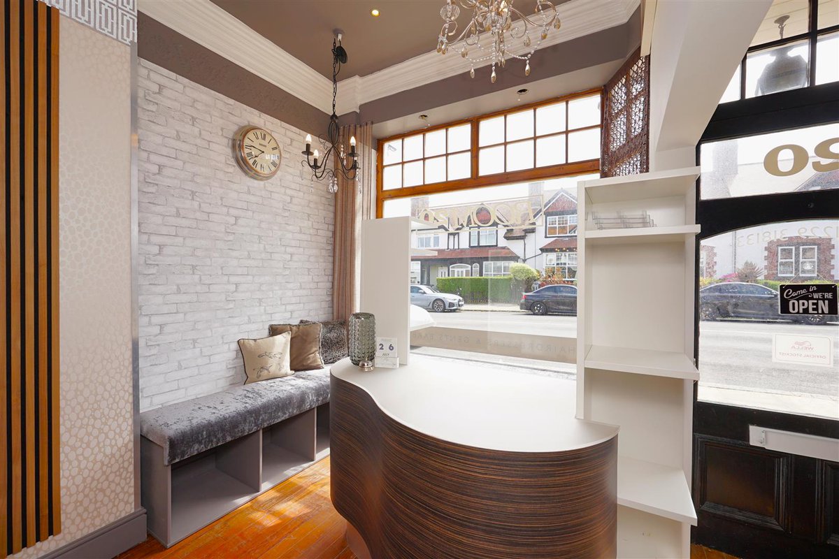 Corrie_AndCo's tweet photo. REDUCED rental - now £900pcm
Beauty Salon, Douglas St, Walney
https://t.co/3vINFWVNnG https://t.co/rpKgdVNYjO
