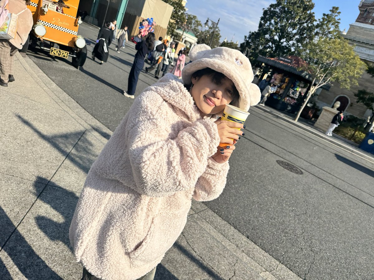 delaryota's tweet photo. ディズニーシー行ったら
小学生に間違えられたもうすぐ36歳 https://t.co/tJaWqSmZ5K